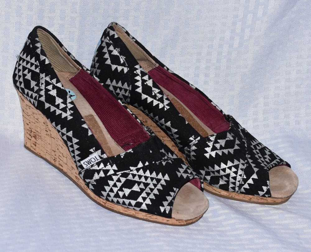 TOMS Reina Black & Silver Tribal Peep-Toe Wedge Espadrille Size 8.5
